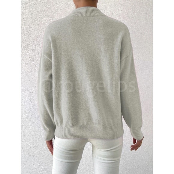 Light Grey Turtleneck Knit Pullover Sweater Long Sleeve - Picture 6 of 7